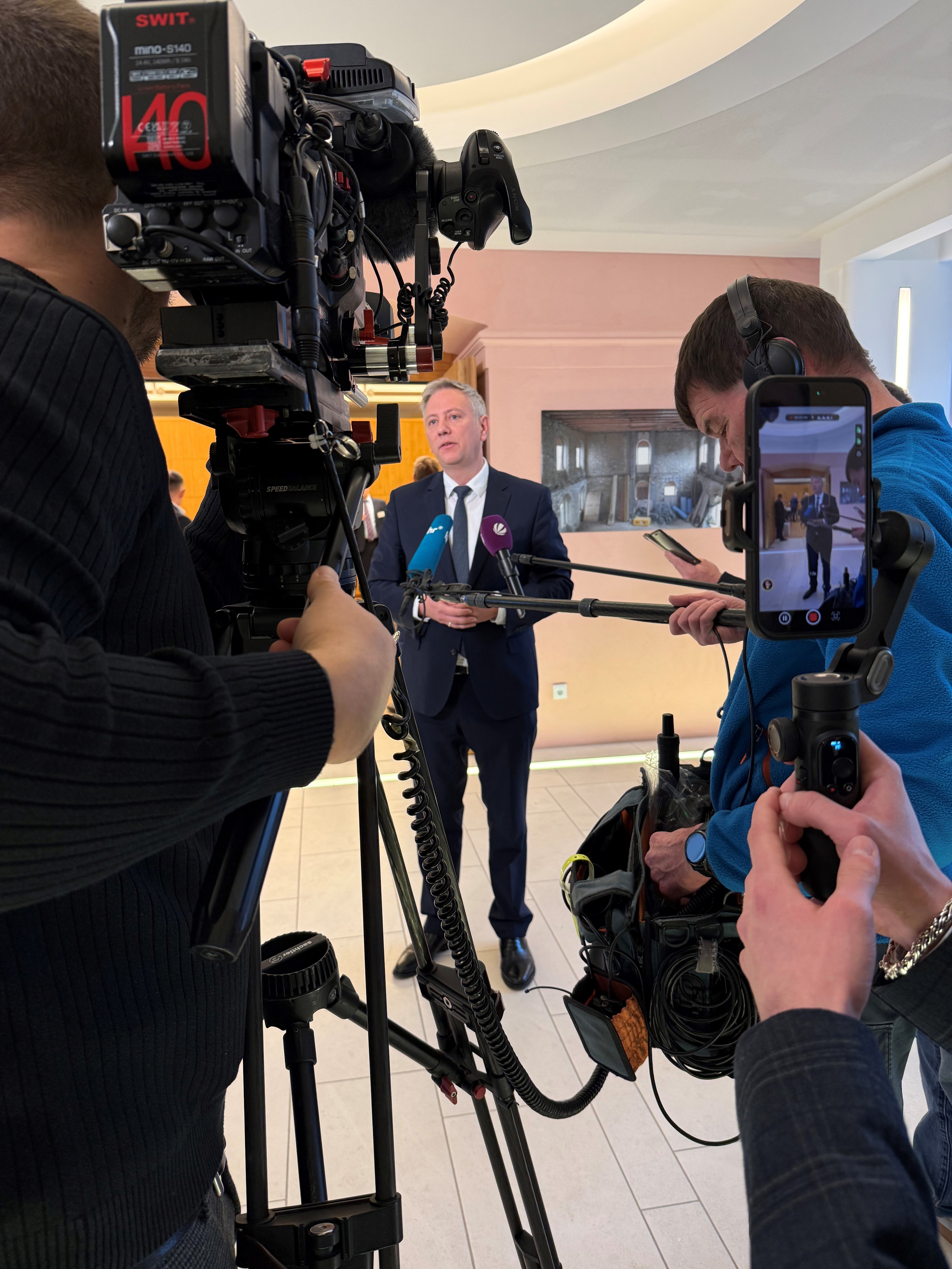 Moritz Promny TV-Interview Staatsgerichtshof